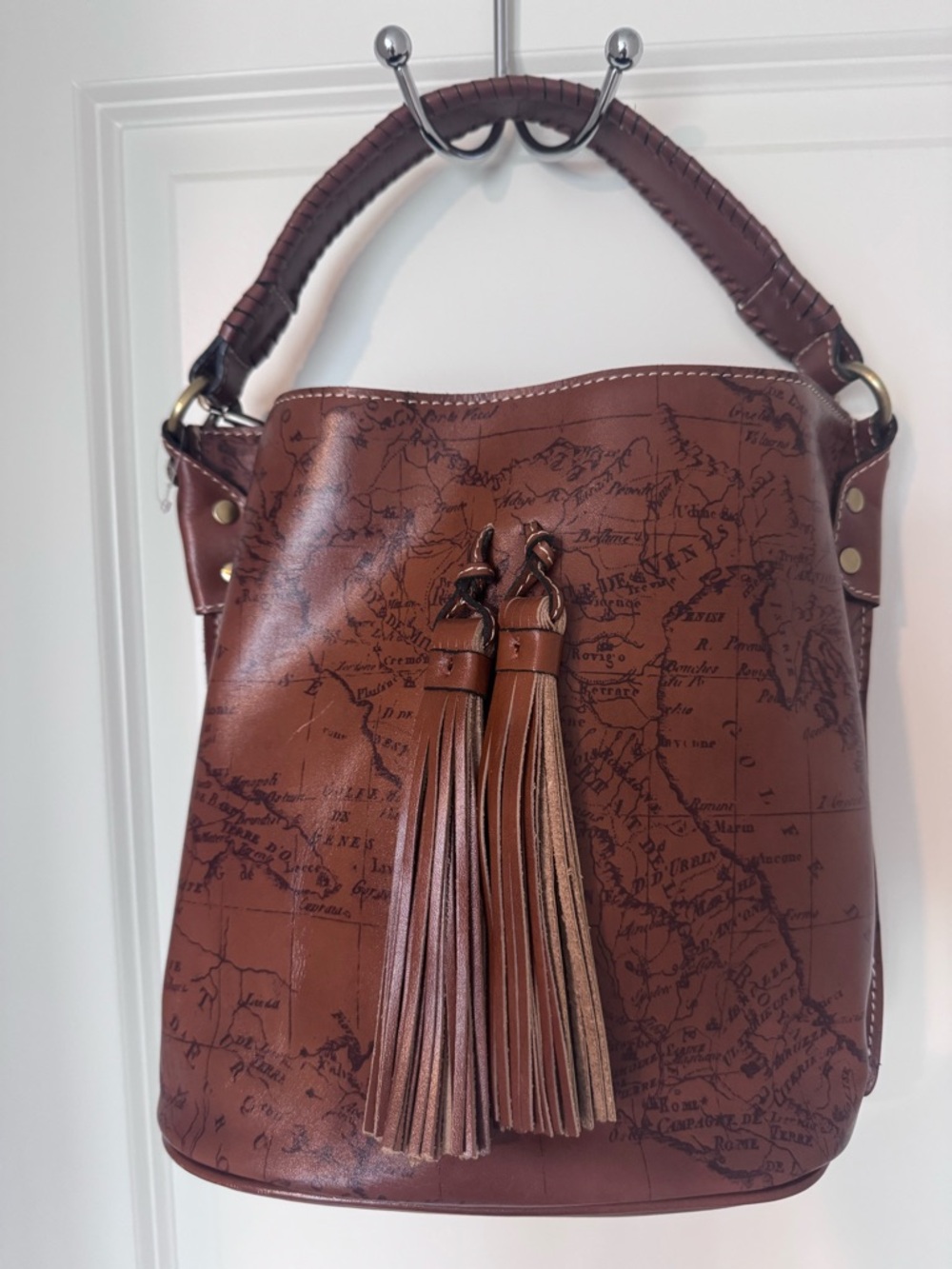 Patricia Nash - Octavia Bucket Bag Euro Map, Brown